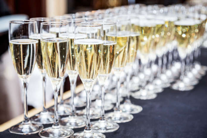 prosecco microsoft adobe stock